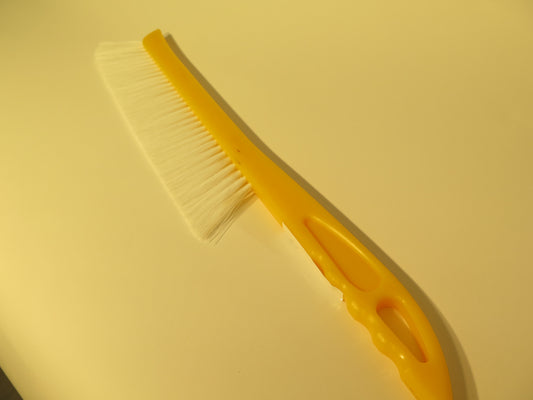 BI-Kost til affejning af bier på rammer 31cm lang