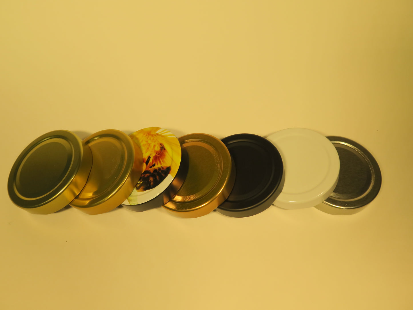 Dybt rundt glas 335 ml med 66 mm hvid låg